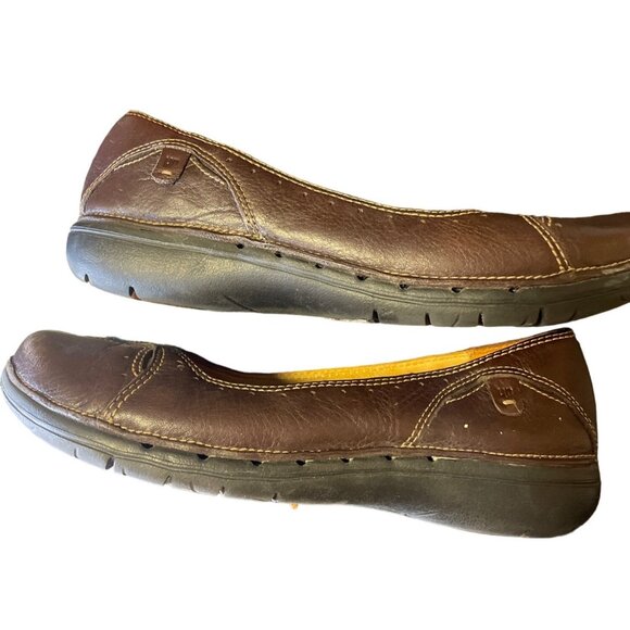 Clarks Structured Brown Soft Leather Round Toe Slip On Comfort Flats Shoes Sz7.5 - Picture 2 of 6